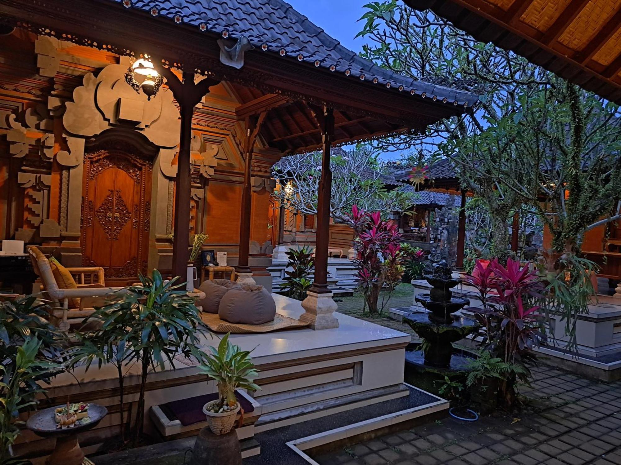 Отель Sahadewa House Убуд Экстерьер фото