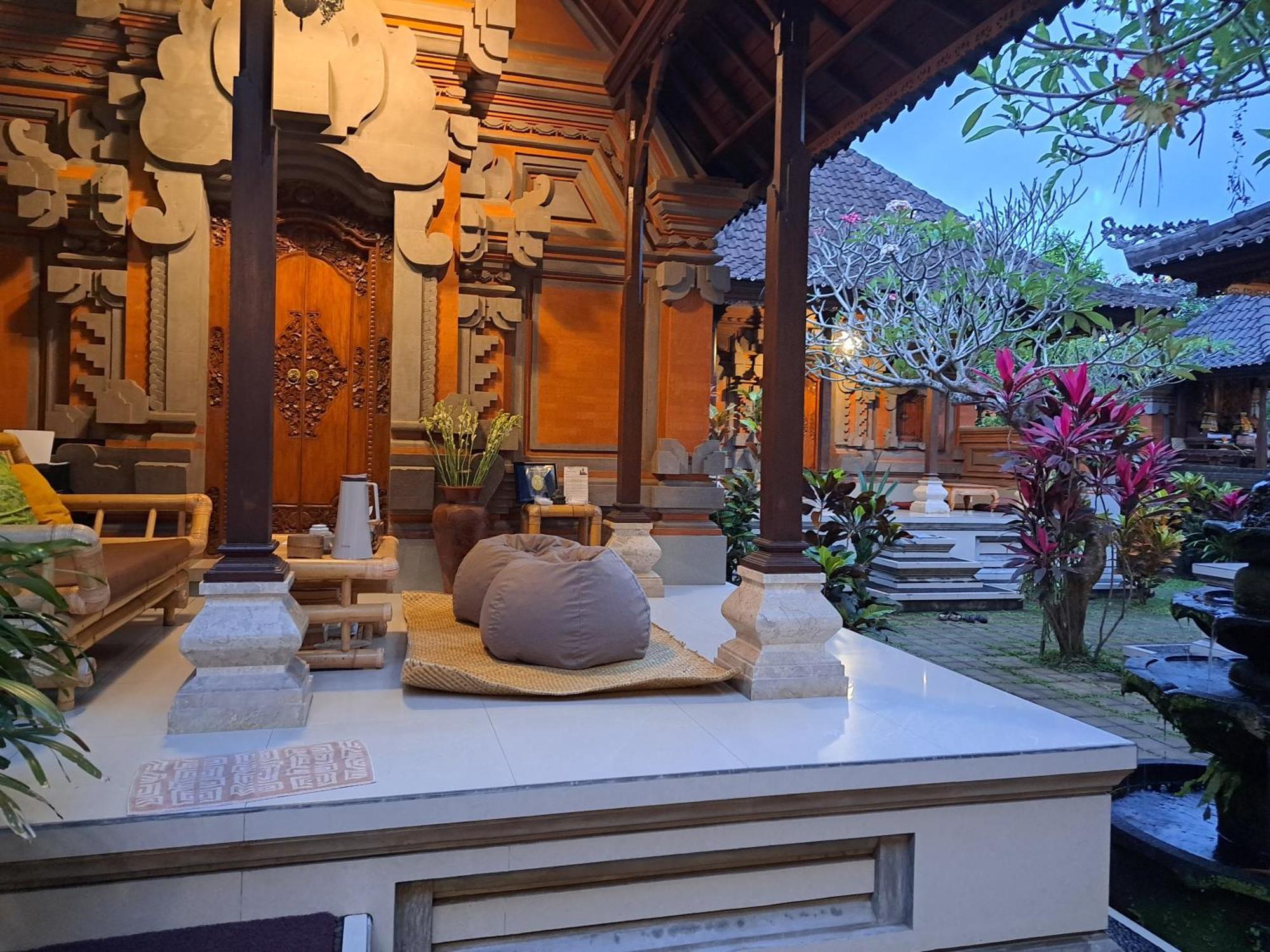 Отель Sahadewa House Убуд Экстерьер фото