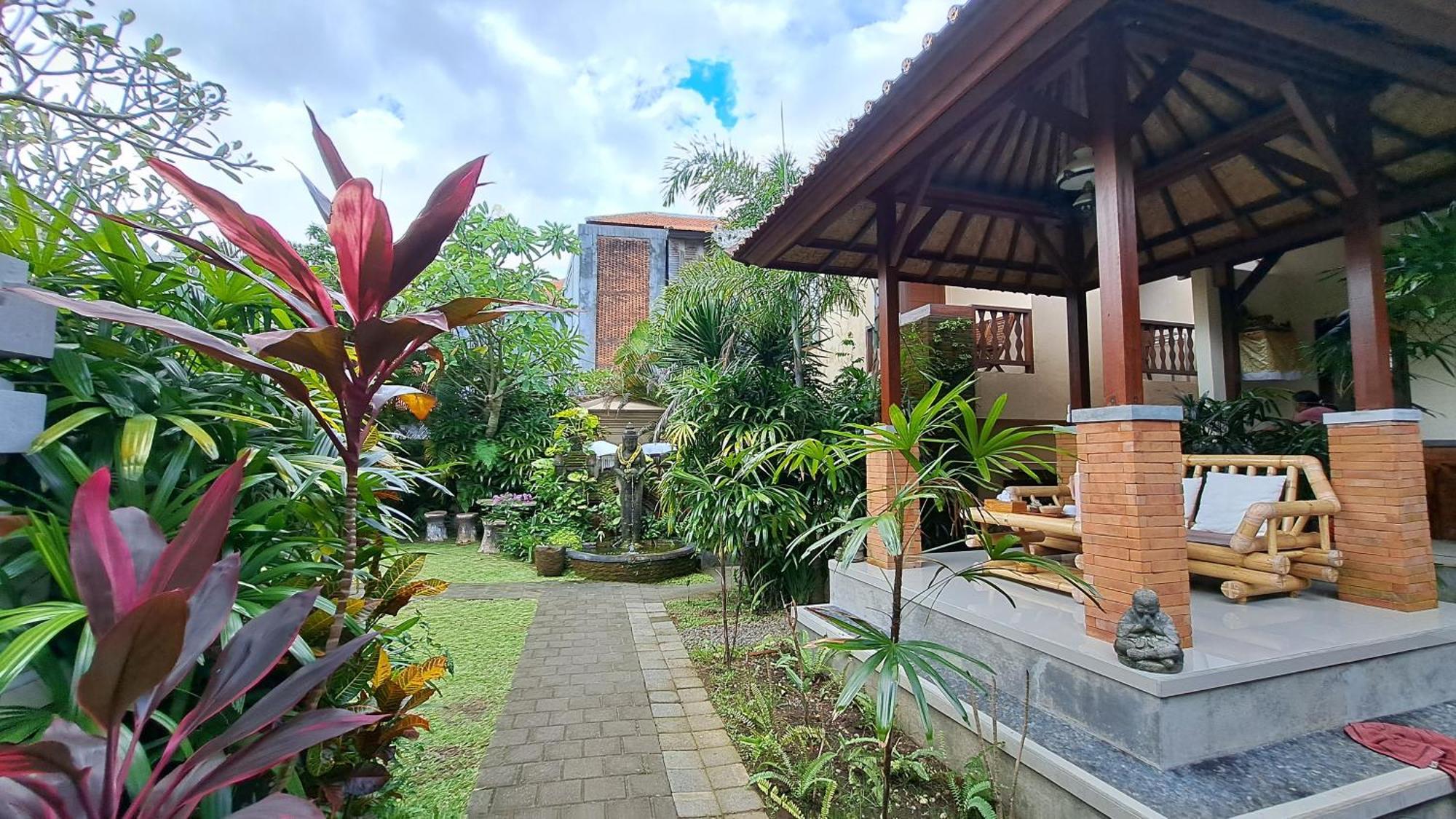 Отель Sahadewa House Убуд Экстерьер фото