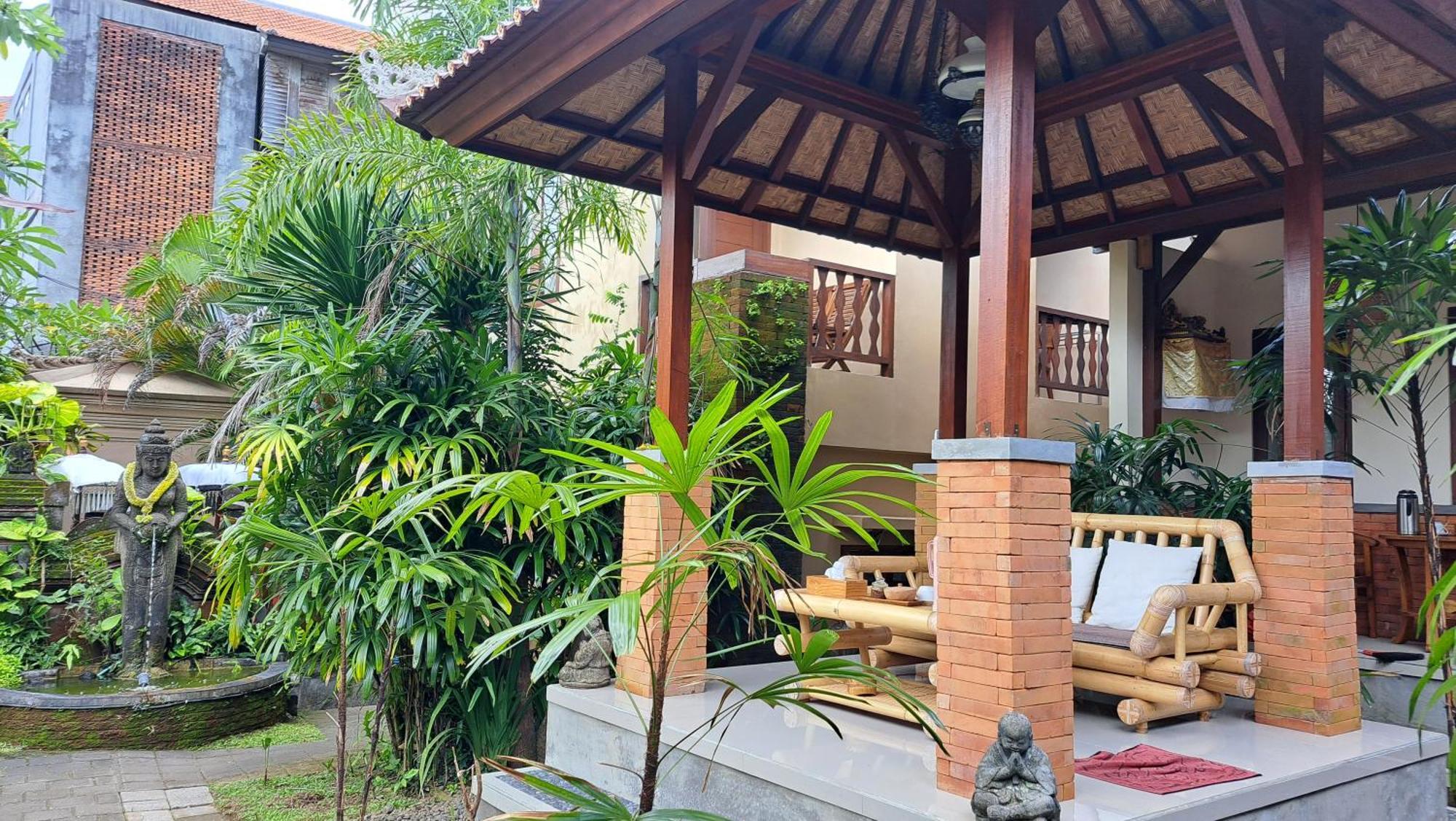 Отель Sahadewa House Убуд Экстерьер фото